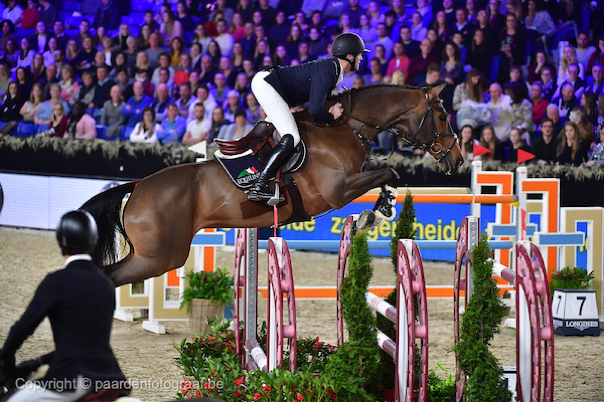 Delux van T&L